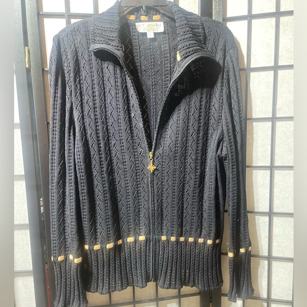 GORGEOUS BLACK ST JOHN SOFT KNIT SWEATER - ZIP-UP SIZE 14